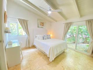 In Casa de Campo Private Suite & Kitchenette - San Rafael del Yuma - 1