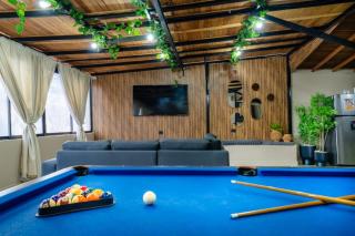 6 bedroom penthouse with pool table- 1 block from Lleras park p4 - Medellín - 8