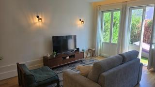 Pink Lux Apartments - 1