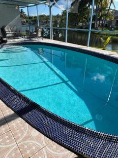 4 BDRM Game room,Patio & Pool Waterfront Escape - Andover - 3