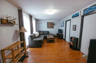 Pet-Friendly Invermere Home with Firepit by StayIn - Lake Windermere - 4