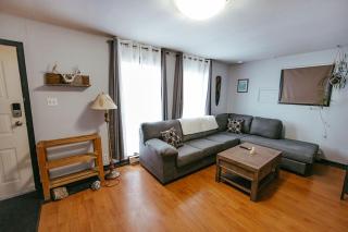 Pet-Friendly Invermere Home with Firepit by StayIn - Lake Windermere - 7