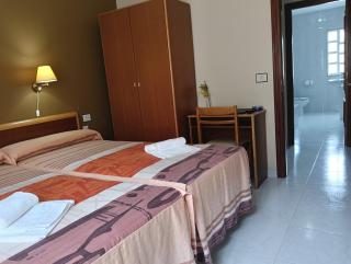 Hostal León II - Porto do Son - 7