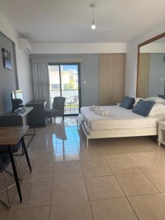 Ground Floor 1BR Double Bed Rm 5 - Paphos - 0