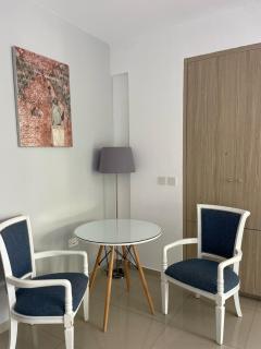 1BR Apartment w Double Bed Room 2 - Paphos - 4