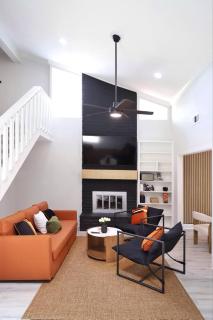 Modern Retreat for Families with Games & Outdoor Fun - Houston - 0