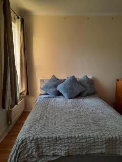 cosy room by c - London - 6