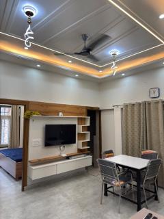 SkyLine HOME STAY - Dehradun - 0