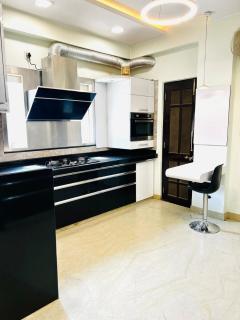 Jimmys luxury retreat - 6