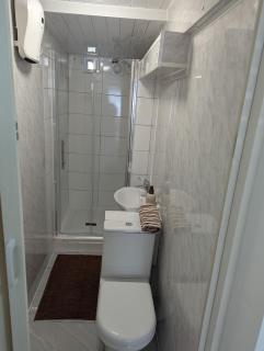 Lakeside studio - Earley - 2