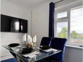 Modern Haven - Luton - 7