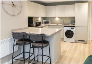Gorgeous GF 2 Bed 2 bathroom Apartment Liverpool 3 - 4