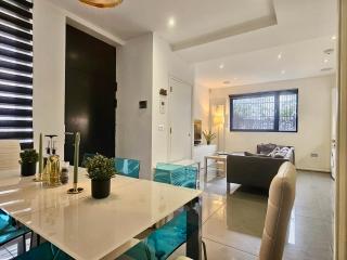 Shoreditch 4B Holiday House with AC - 8