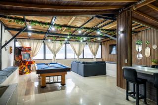 6 bedroom penthouse with pool table- 1 block from Lleras park p4 - Medellín - 0