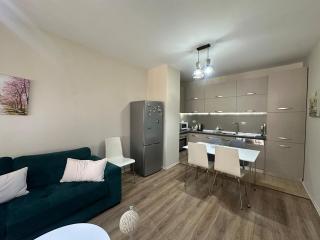 Your Home Away From Home - Tirana - 9