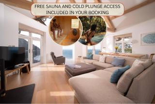 Ocean Penthouse, Contemporary Apt, Sleeps 6, Balcony and Terrace, Parking - 0