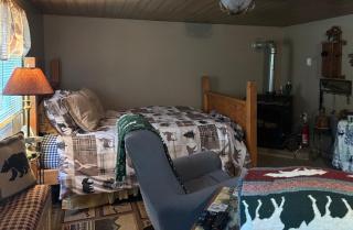 1 Bed Studio Cabin in the Woods with Kitchen - 7