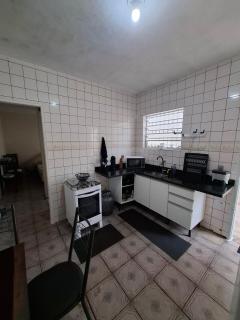 Casa com churrasqueira e piscina - 6