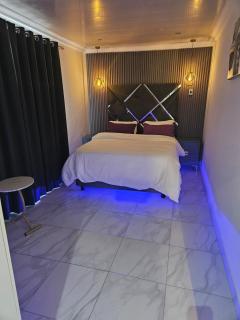 luxurious one bedroom apartment - 2