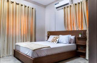 Orient Luxury - Nairobi - 9