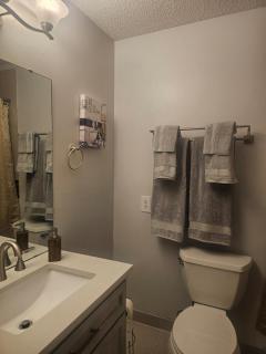 The Cozy Ruby Entrance Cottage - Montgomery - 4