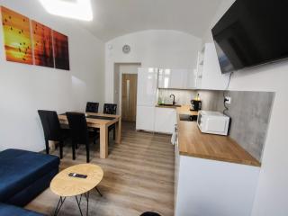 Two bedroom apartment with parking - 7
