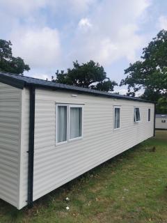 Thorness bay caravan park - - 2
