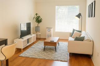 LA Koreatown Nest House - Modern, Free Parking, Pool and Sauna, No Cleaning Fee - 0