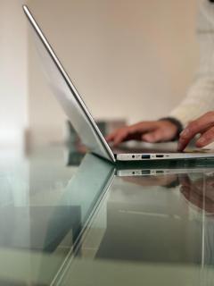 Home sul corso n 28 - 2