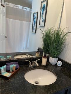 Blissful Townhouse Retreat - 1