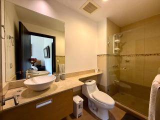 CR MARIPOSA RENTALS lakeview, spacious penthouse with office, pool, gym, Jacuzzi - Santa Ana - 5