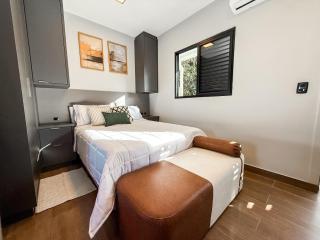 Seu Refúgio Urbano em Criciúma – Lago di Garda Studios - 9
