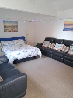 The Coach House Apartment - 7