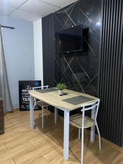 Acogedor apartamento cerca de Metrocentro y Galerías - San Salvador - 1