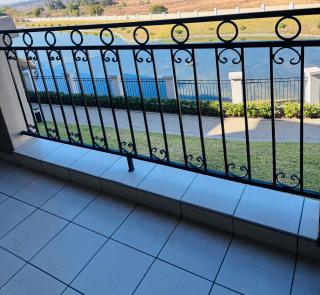 Luxury Lakeview Stay With Workspace - Midrand - 8