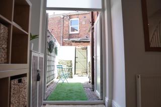 The Blue Chester - Chester - 5