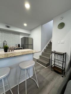 DT Dallas l 2BD BOHO Escape l 5 Min from Love Field - Dallas - 5