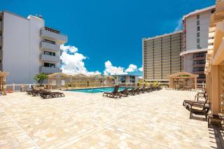 Newly Renovated Studio with Pool & Steps to Waikiki Beach - 2