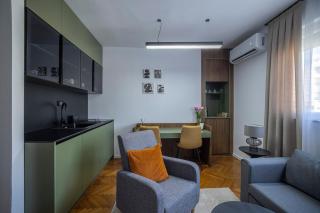 Timeless Comfort in the City - 0