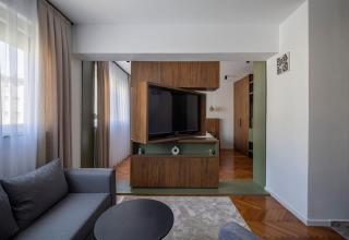 Timeless Comfort in the City - Pristina - 8
