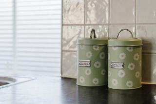 Central Woking Retreat - Two-bed flat with parking - 3