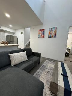 DT Dallas l 2BD PINK Paradise l 5 Min from Love Field - Dallas - 8