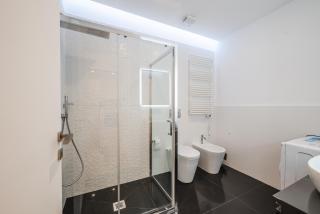 Duomo Area Luxury Design & Netflix Mood - Milan - 7