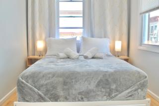 15 Minutes From Manhattan 2-Bedroom Apartment in LIC Astoria Queens - - 3