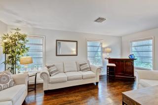 Charming West Palm Beach Home - 8