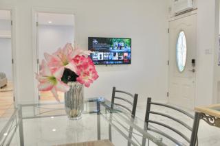 2-Bedroom Apartment 15 Minutes From Manhattan in LIC Astoria Queens - - 1