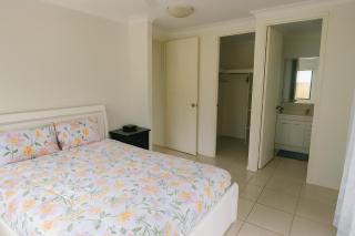 Tropical 4 Bedroom, 2 Bathroom, Pool Home - Ross River - 9