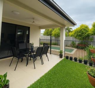 Tropical 4 Bedroom, 2 Bathroom, Pool Home - Ross River - 7