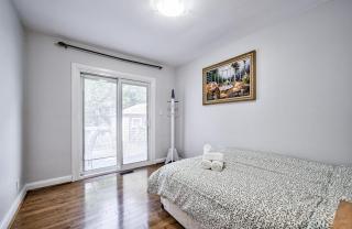 Entire three bedrooms house - Richmond Hill - 6