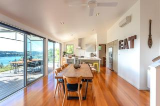 Queen of the Bay by Waiheke Pure - 0